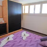 Colorful Attic With Terrace-beahost Apartman