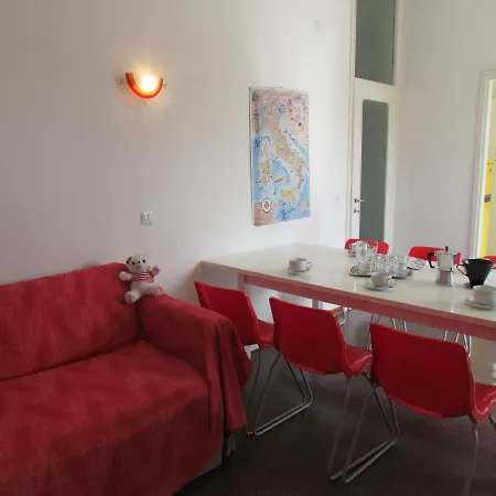 شقة Colorful Attic With Terrace-beahost *