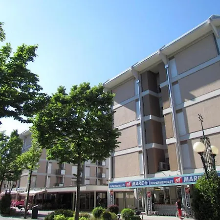 شقة Colorful Attic With Terrace-beahost *