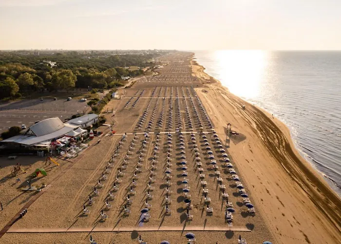 Apartman Colorful Attic With Terrace-beahost Bibione