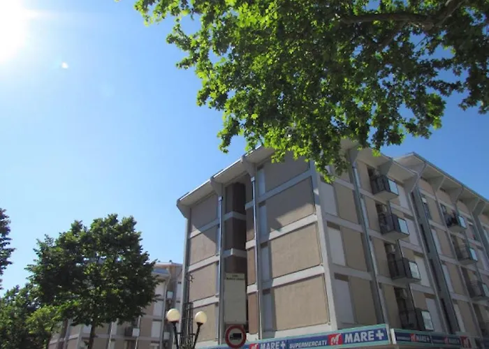 Colorful Attic With Terrace-beahost Апартаменти Бібіоне